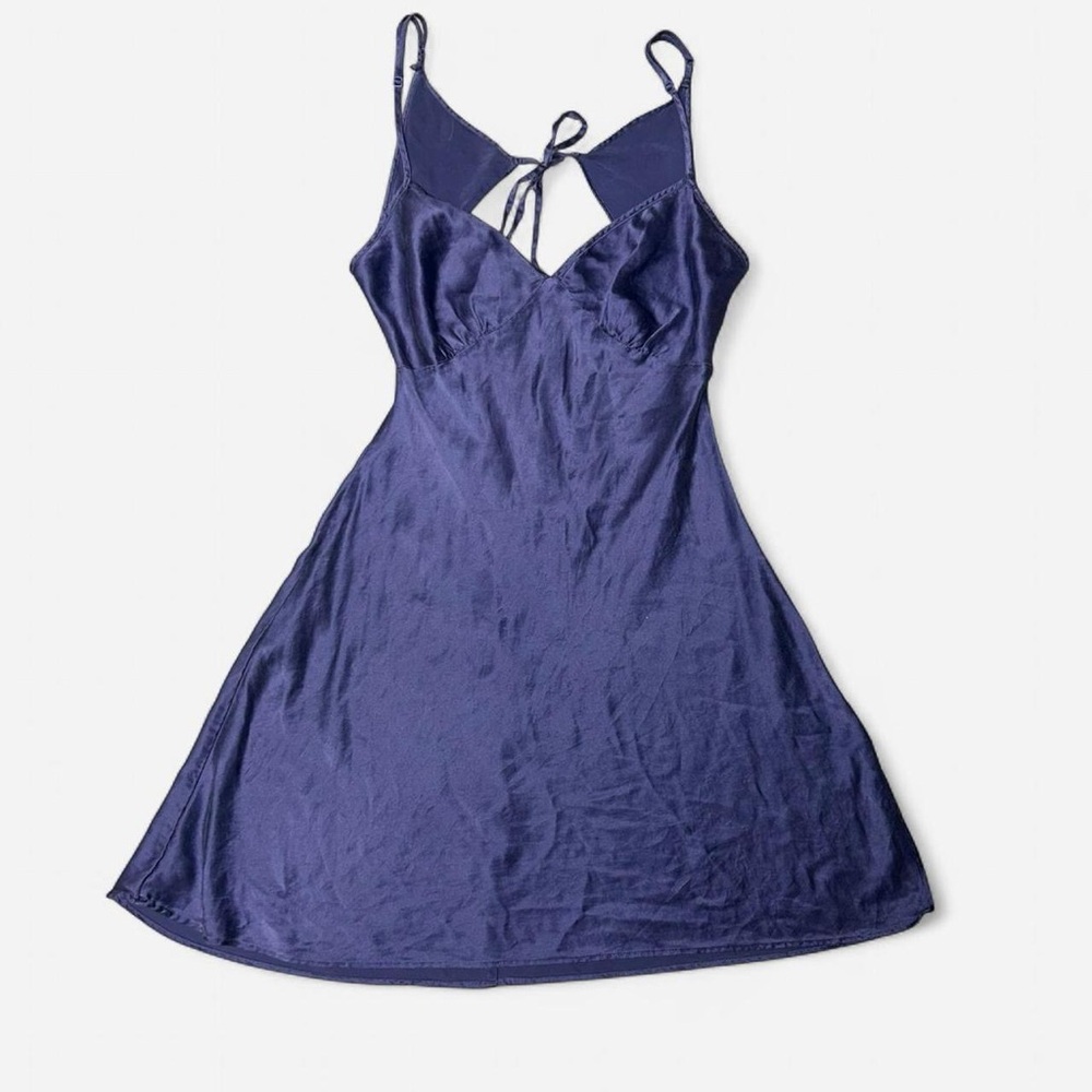Vintage 90s Victoria's Secret Blue Chemise with V-Neckline